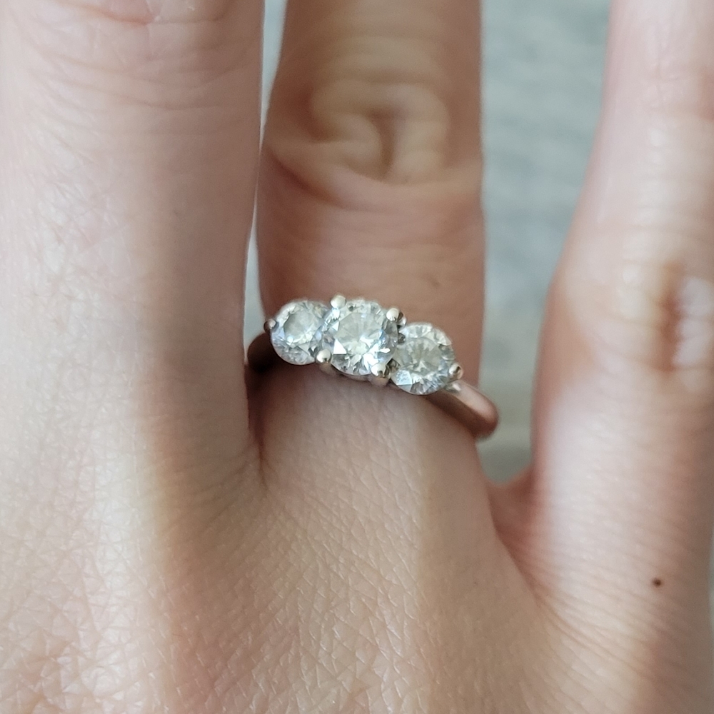 18k White Gold Sitara the Brightest Star 3 stone Diamond Engagement Ring!